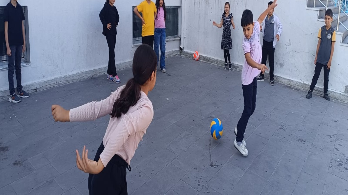Okulumuzda Dönem Sonu Faaaliyetleri Çocuk Oyunları İle Başladı